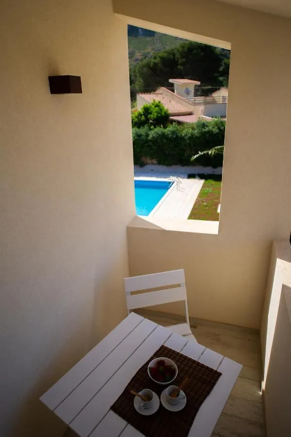 Maison d'hôtes Hotel Tipino à Pizzolungo