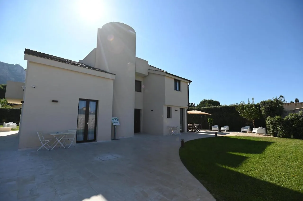Hotel Tipino à Pizzolungo Italie